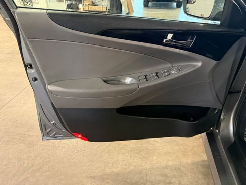 Used 2014 Hyundai Sonata SE FWD image 26