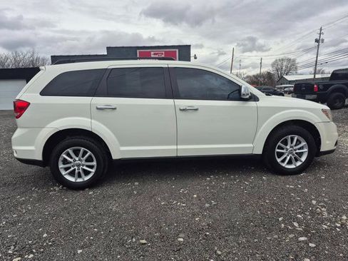 Used 2015 Dodge Journey SXT w/ Flexible Seating Group image 1