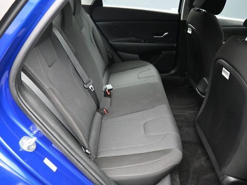 Certified 2023 Hyundai Elantra SE w/ Cargo Package image 23