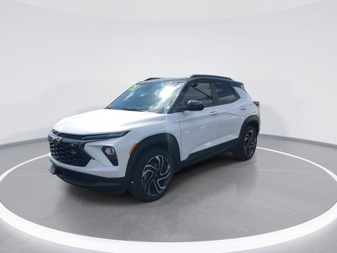 Used 2025 Chevrolet TrailBlazer RS w/ Convenience Package AWD/4WD image 4
