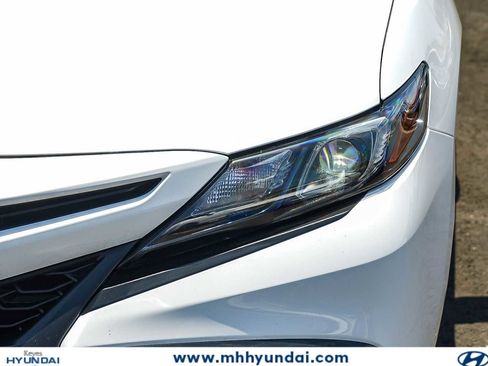 Used 2021 Toyota Camry SE w/ Carpet Mat Package (TMS) FWD image 8