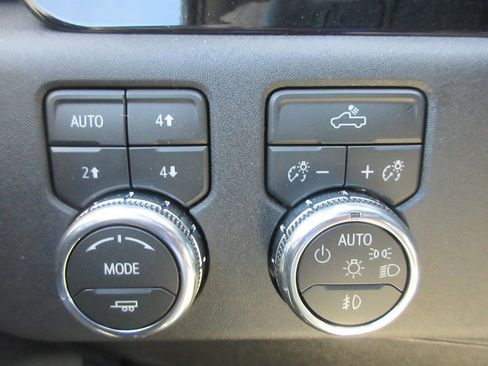 New 2026 GMC Sierra 2500 SLE w/ SLE Value Package; image 16