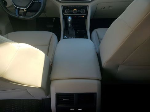 Used 2019 Volkswagen Atlas SEL image 22