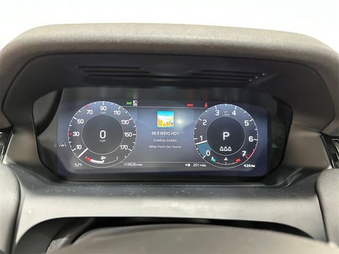 Used 2025 Land Rover Discovery Sport S image 17