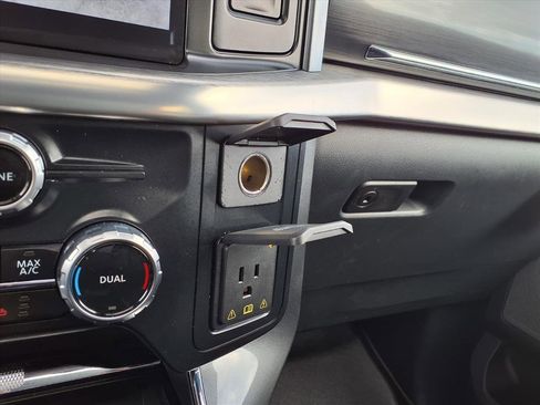 Used 2023 Ford F150 Lariat w/ Equipment Group 502A High image 33