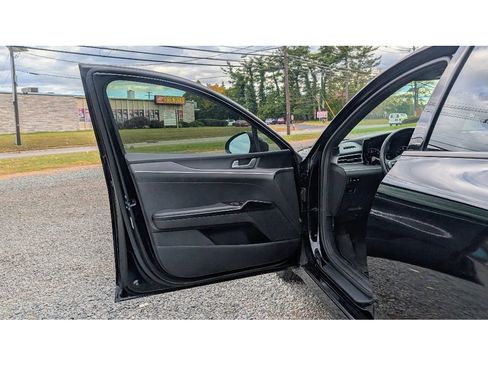 Used 2022 Kia K5 GT-Line w/ GT-Line Awd Premium Package image 9