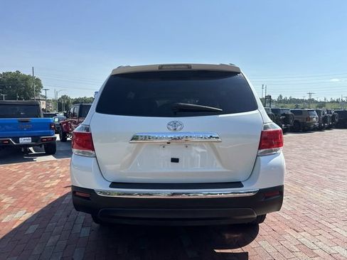 Used 2012 Toyota Highlander Limited w/ Tow Pkg FWD image 35