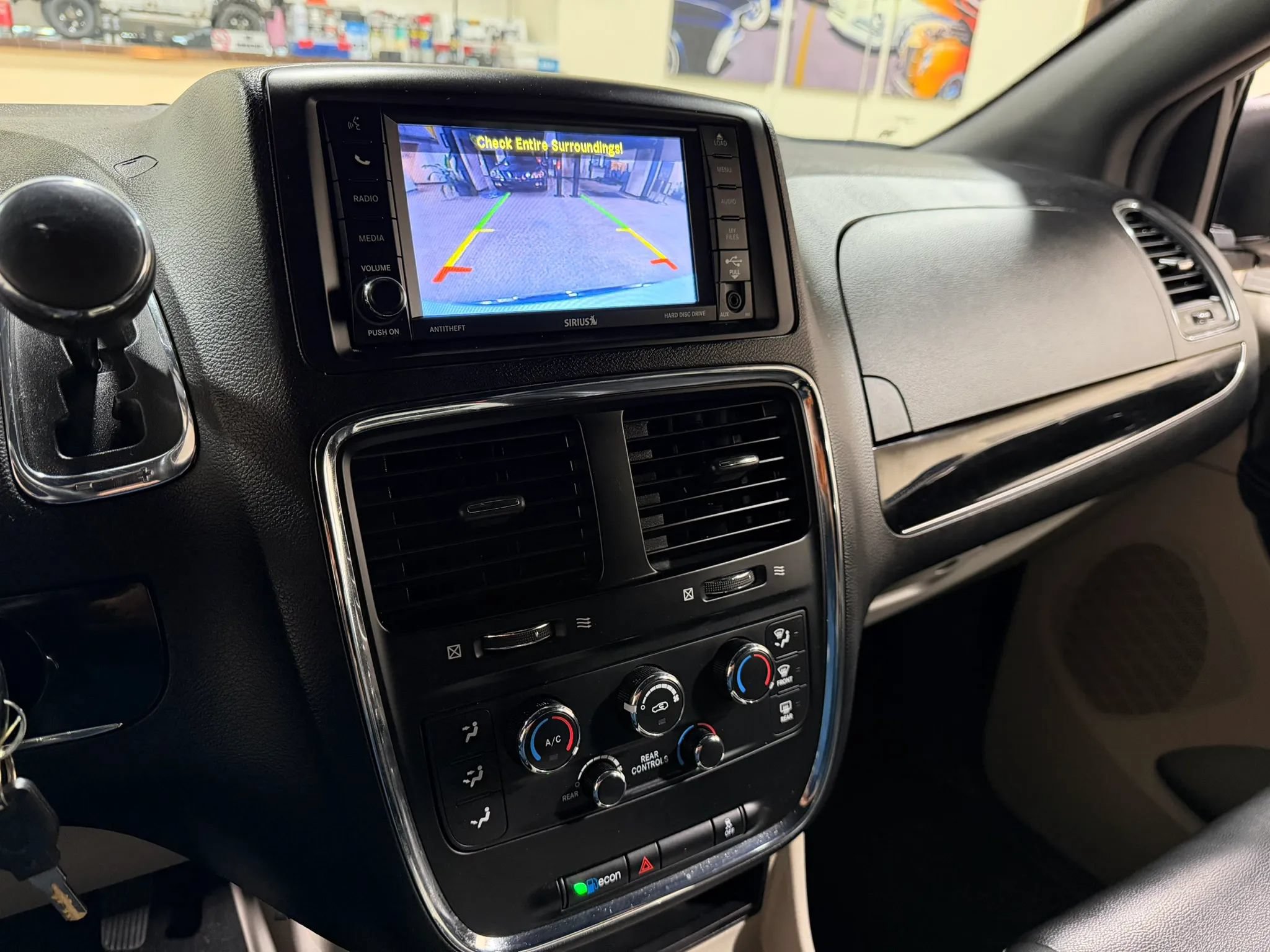 Used 2019 Dodge Grand Caravan SXT FWD image 48
