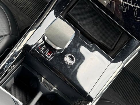 Used 2024 Land Rover Range Rover Sport SE image 30