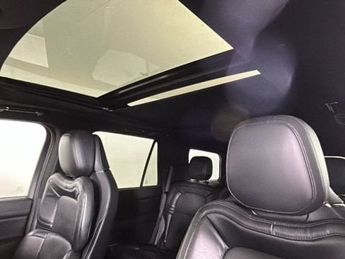 Used 2020 Lincoln Navigator Reserve w/ Luxury Package AWD/4WD image 12
