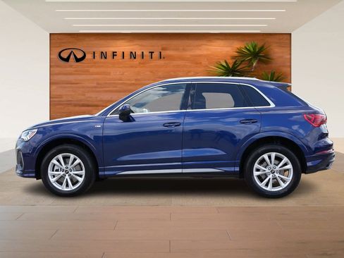 Used 2025 Audi Q3 2.0T Premium image 4