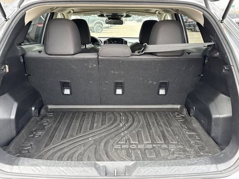 Used 2024 Subaru Crosstrek 2.0i Premium image 9