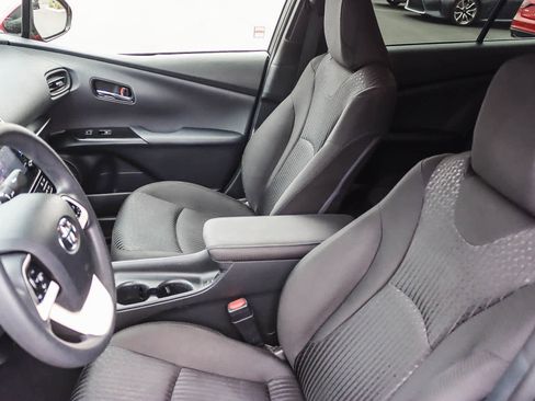 Used 2017 Toyota Prius Two image 16