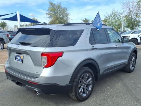 Certified 2023 Ford Explorer XLT w/ Equipment Group 202A image 4