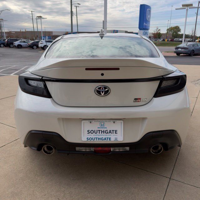 Used 2024 Toyota GR86 Premium RWD image 4