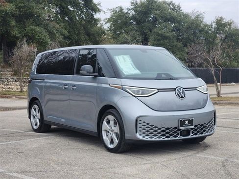 New 2025 Volkswagen ID. Buzz Pro S image 3