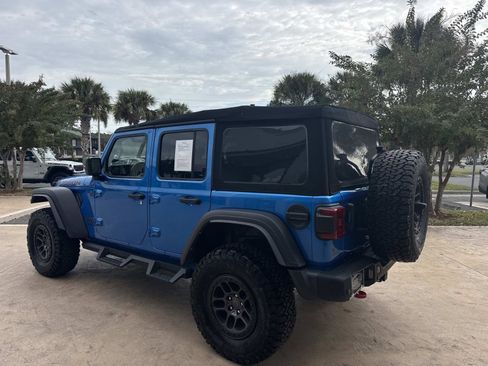 Used 2022 Jeep Wrangler Unlimited Rubicon w/ Xtreme Recon 35" Tire Package image 5