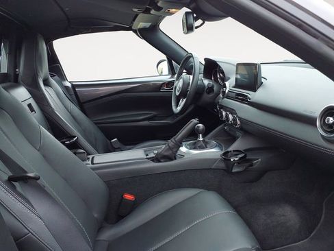 Used 2020 MAZDA MX-5 Miata RF Grand Touring RWD image 9