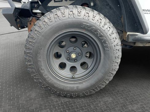 Used 2015 Jeep Wrangler Unlimited Rubicon AWD/4WD image 29