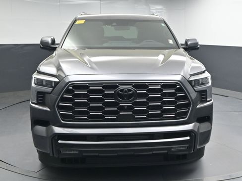 Used 2024 Toyota Sequoia Platinum image 2