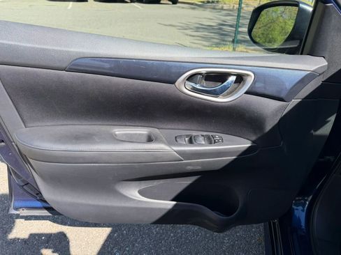 Used 2016 Nissan Sentra SR FWD image 11