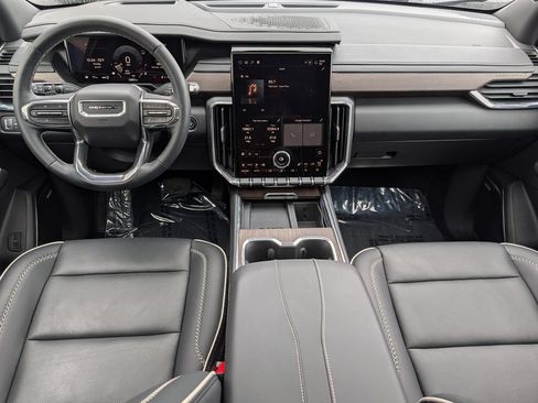 Used 2025 GMC Acadia Denali w/ LPO, Floor Liner Package AWD/4WD image 18