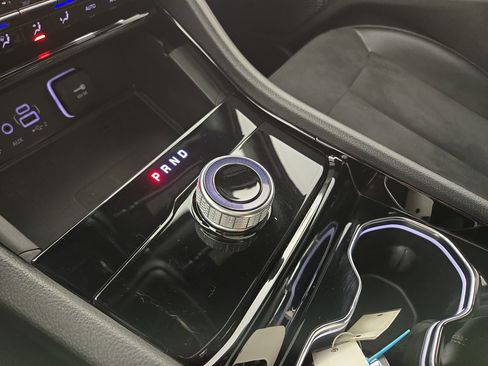 Used 2023 Jeep Grand Cherokee L Laredo image 24