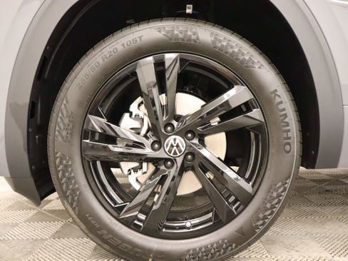 New 2026 Volkswagen Atlas Cross Sport SEL R-Line image 6