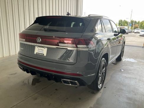 Used 2024 Volkswagen Atlas Cross Sport SEL R-Line AWD/4WD image 23