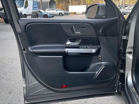 Used 2026 Mercedes-Benz GLB 250 4MATIC image 21