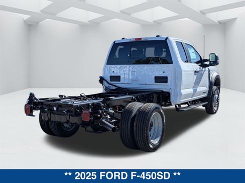 New 2025 Ford F450 XL w/ XL Chrome Package image 5