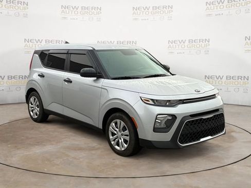 Used 2020 Kia Soul LX FWD image 7