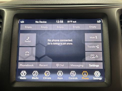 Used 2019 Jeep Cherokee Trailhawk w/ Cold Weather Group AWD/4WD image 9
