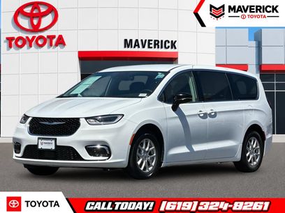 Used 2024 Chrysler Pacifica Touring-L
