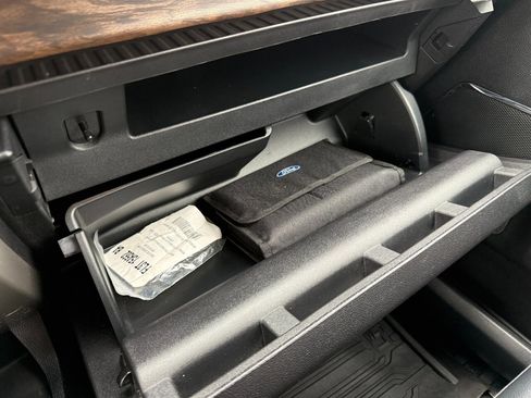 Used 2019 Ford F150 Lariat image 23