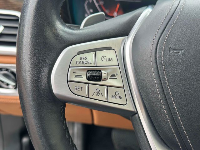 Used 2021 BMW 750i xDrive AWD/4WD image 43