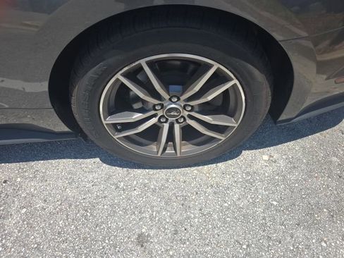 Used 2016 Ford Mustang Premium RWD image 24