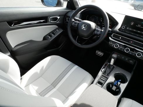Certified 2026 Honda Civic Sport image 9