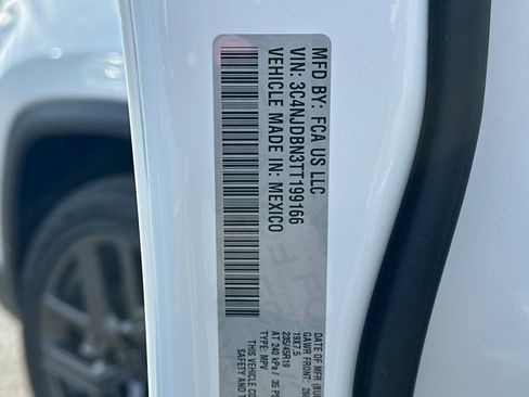 New 2026 Jeep Compass Latitude image 34