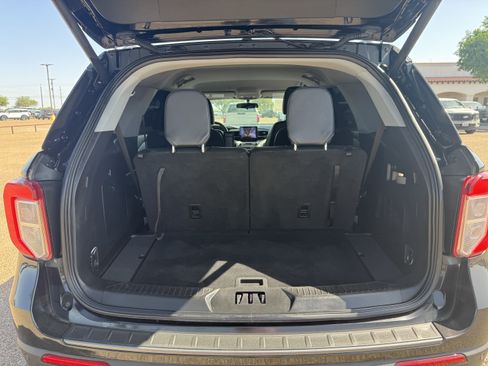 Used 2023 Ford Explorer XLT w/ Equipment Group 202A RWD image 25