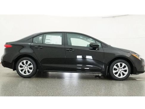 New 2026 Toyota Corolla LE FWD image 34