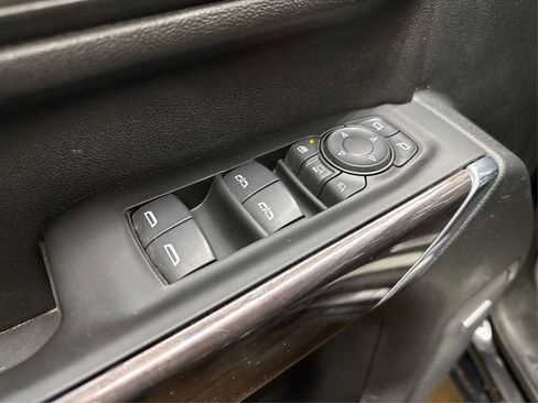 Used 2020 Chevrolet Silverado 2500 LTZ w/ LTZ Plus Package AWD/4WD image 40
