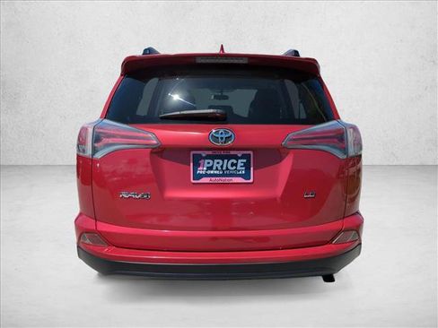 Used 2016 Toyota RAV4 LE FWD image 7