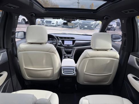 Used 2023 Cadillac XT6 Sport image 23