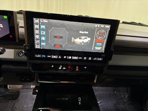 Used 2024 GMC Hummer EV 3X w/ Battery Pack, 24 Module Pack AWD/4WD image 16