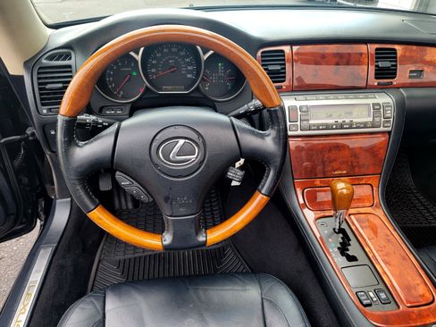 Used 2004 Lexus SC 430 Convertible image 27