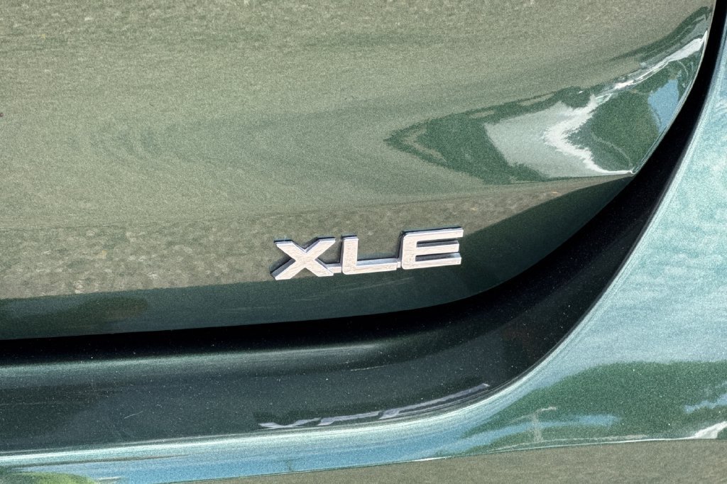 Used 2025 Toyota Highlander XLE AWD/4WD image 28