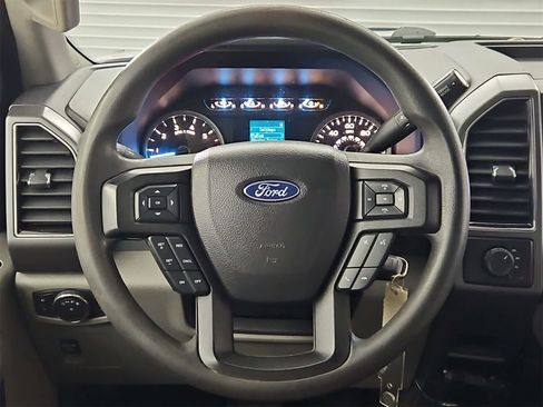 Used 2018 Ford F150 XLT image 22