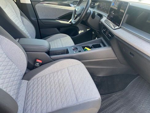 Used 2026 Volkswagen Tiguan S AWD/4WD image 11