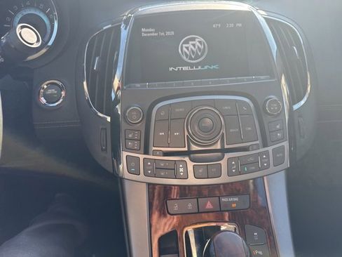 Used 2013 Buick LaCrosse Premium image 4